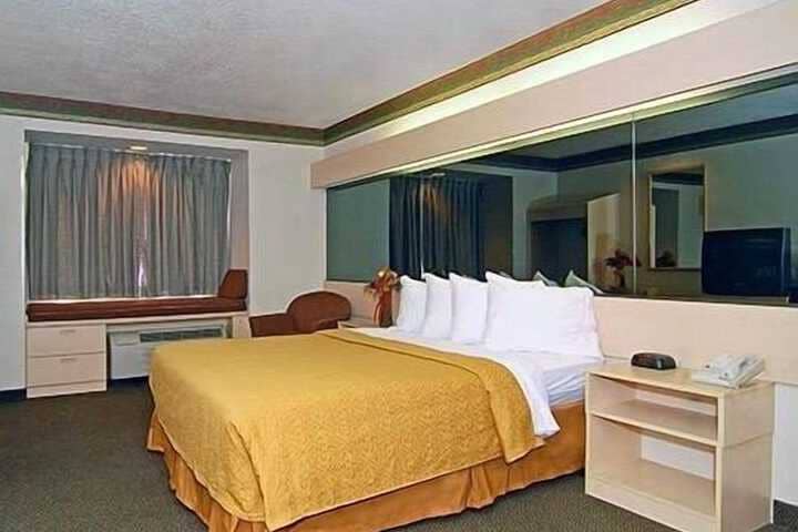 Room 18 of 41