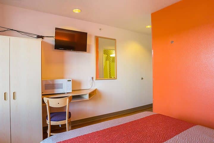 Room 14 of 41