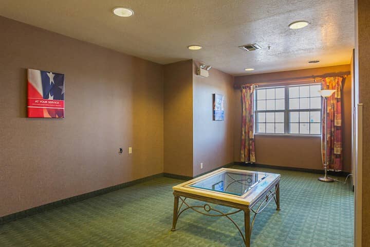 Room 25 of 41