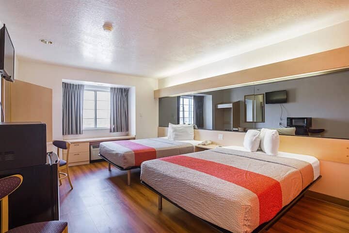 Room 12 of 41